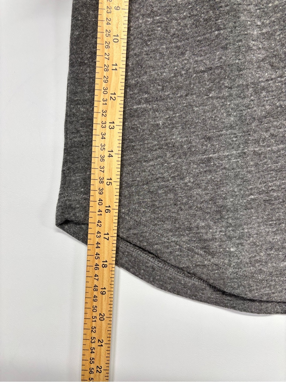 ✨Sol Angeles Scallop Women’s Gray Skirt Size L - Picture 10 of 10